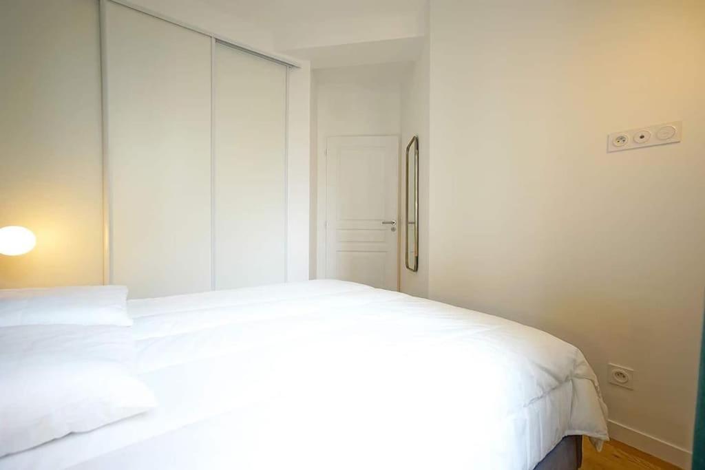Elegant Appartement Dans Le Marais - Paris 3 Luaran gambar