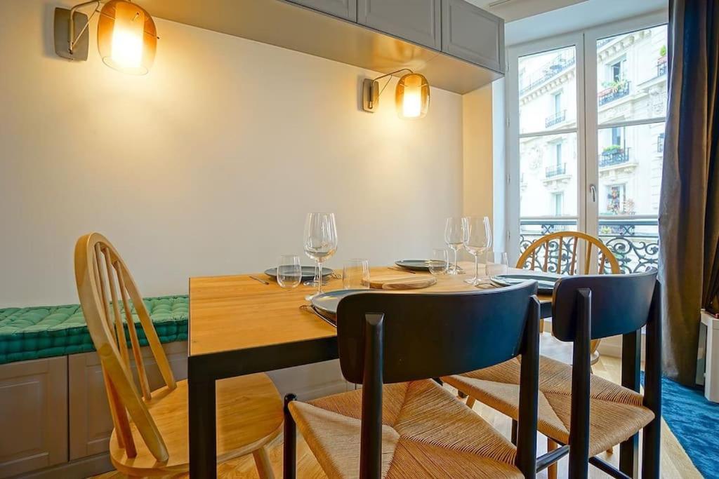 Elegant Appartement Dans Le Marais - Paris 3 Luaran gambar